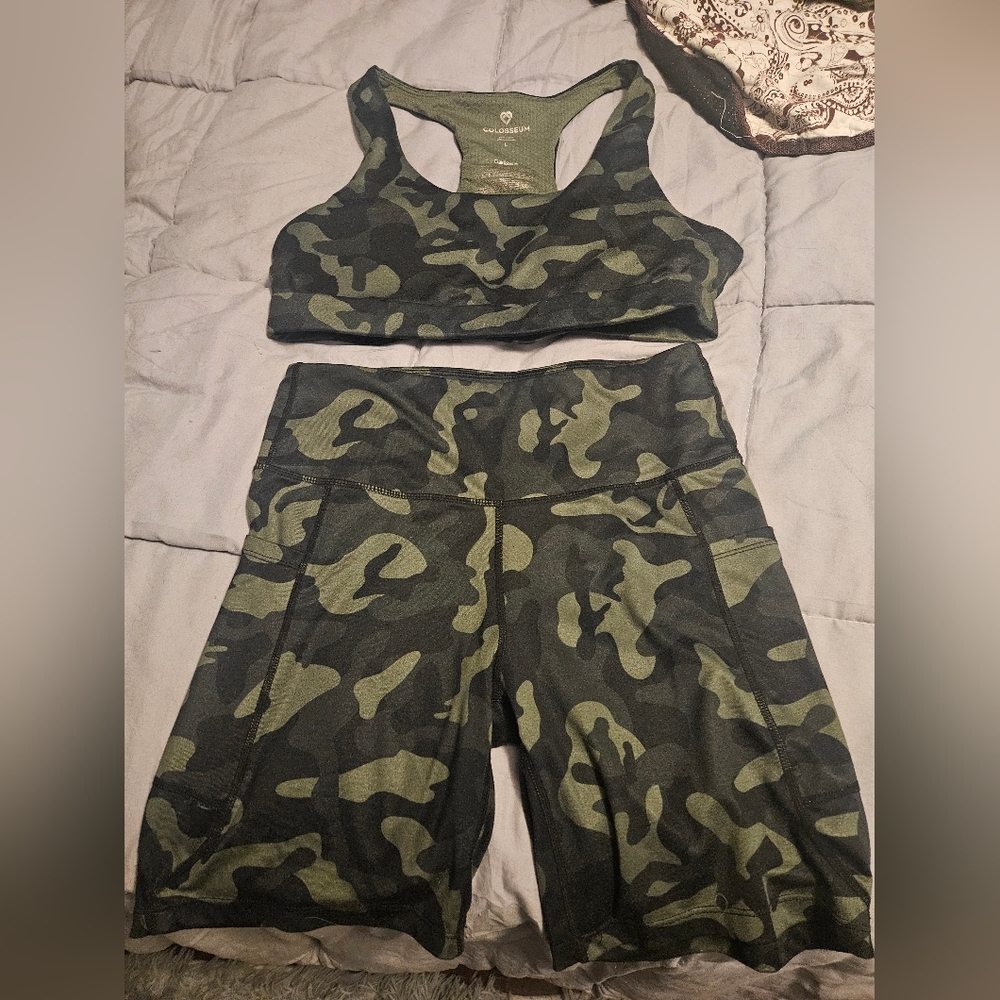 Green Camouflage Sports Bra and Shorts Set Women L Fitness Jiu Jitsu MMA Boxing